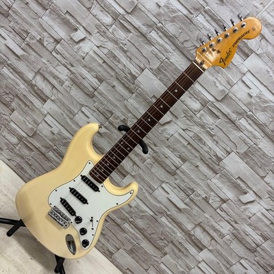 Electric Guitar Fender CST-50 Stratocaster White 1984-1987 Made in