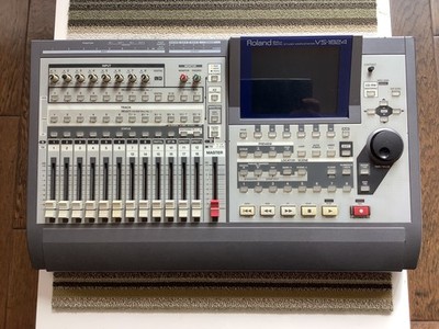 Roland VS-1824CD Digital Studio Workstation (with built-in CD-RW)