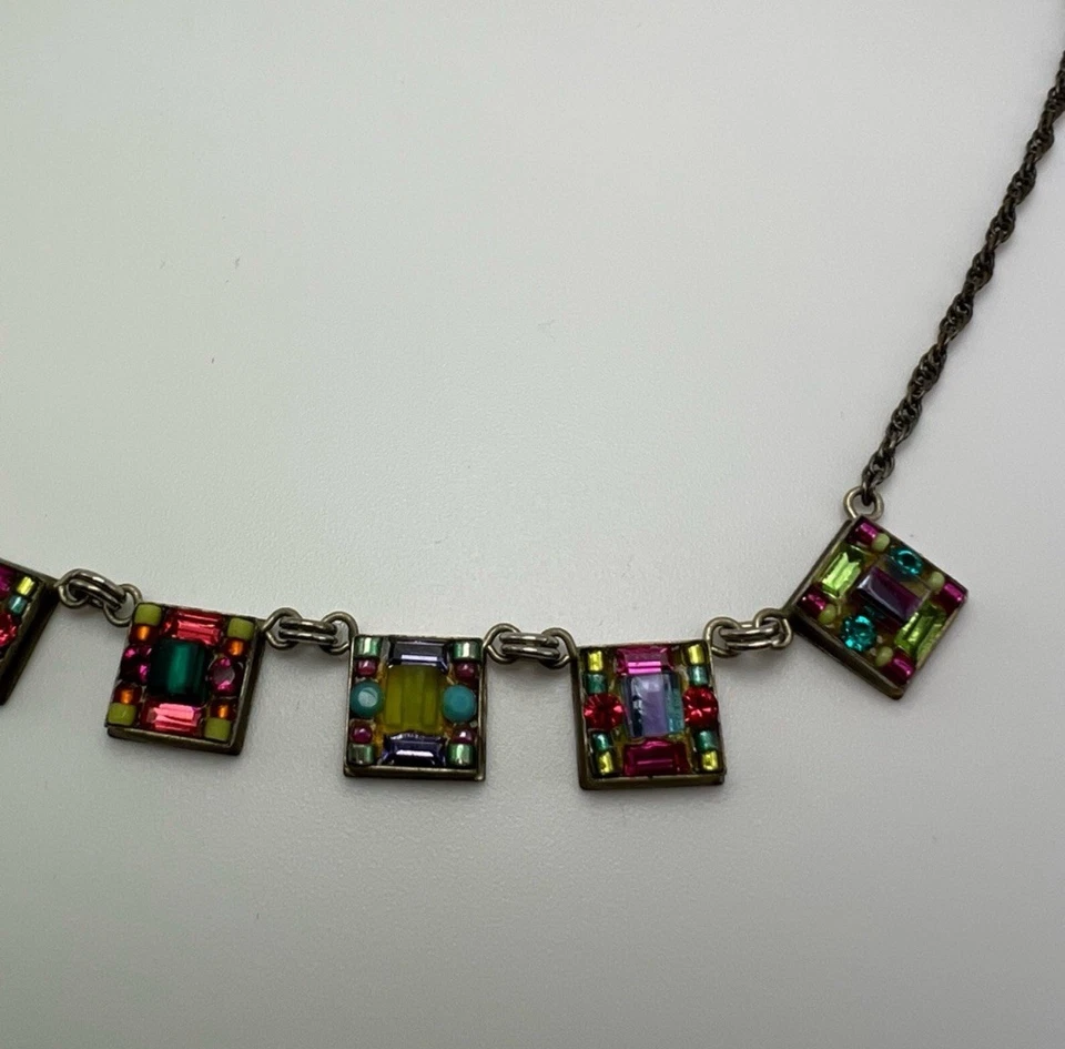 СВЕТЛЯЧОК ОЖЕРЕЛЬЕ ГЕОМЕТРИЧЕСКИЙ БОЛЬШОЙ КВАДРАТНЫЙ МЯГКИЙ ПАЛИТРА - Изображение 2 из 4