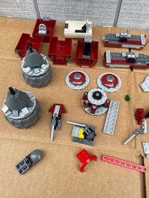LEGO Star Wars: Jedi Defender-Class Cruiser (75025) Parts Pieces