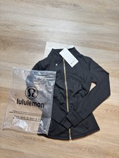 Lululemon Women's Black Full Zip Jacket Size 6 Thumbholes Zipped Pockets