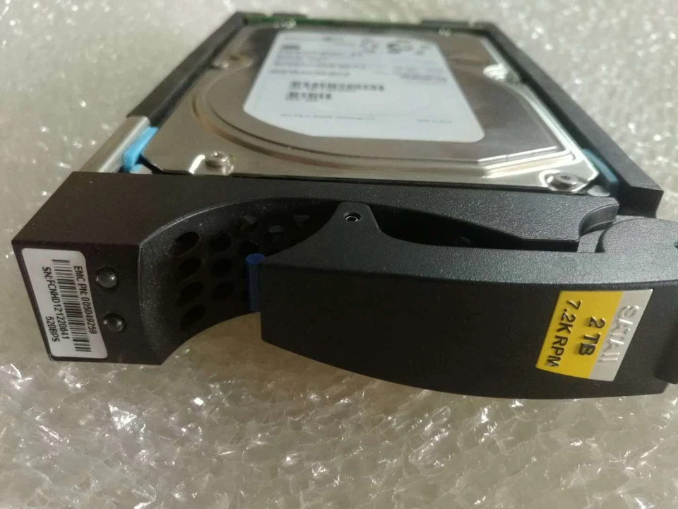 EMC CX3 CX4 2TB 7.2K SATA II 3.5" FC Hard Drive 005049058 CX-SA07-020 005049061  - Image 4 of 4