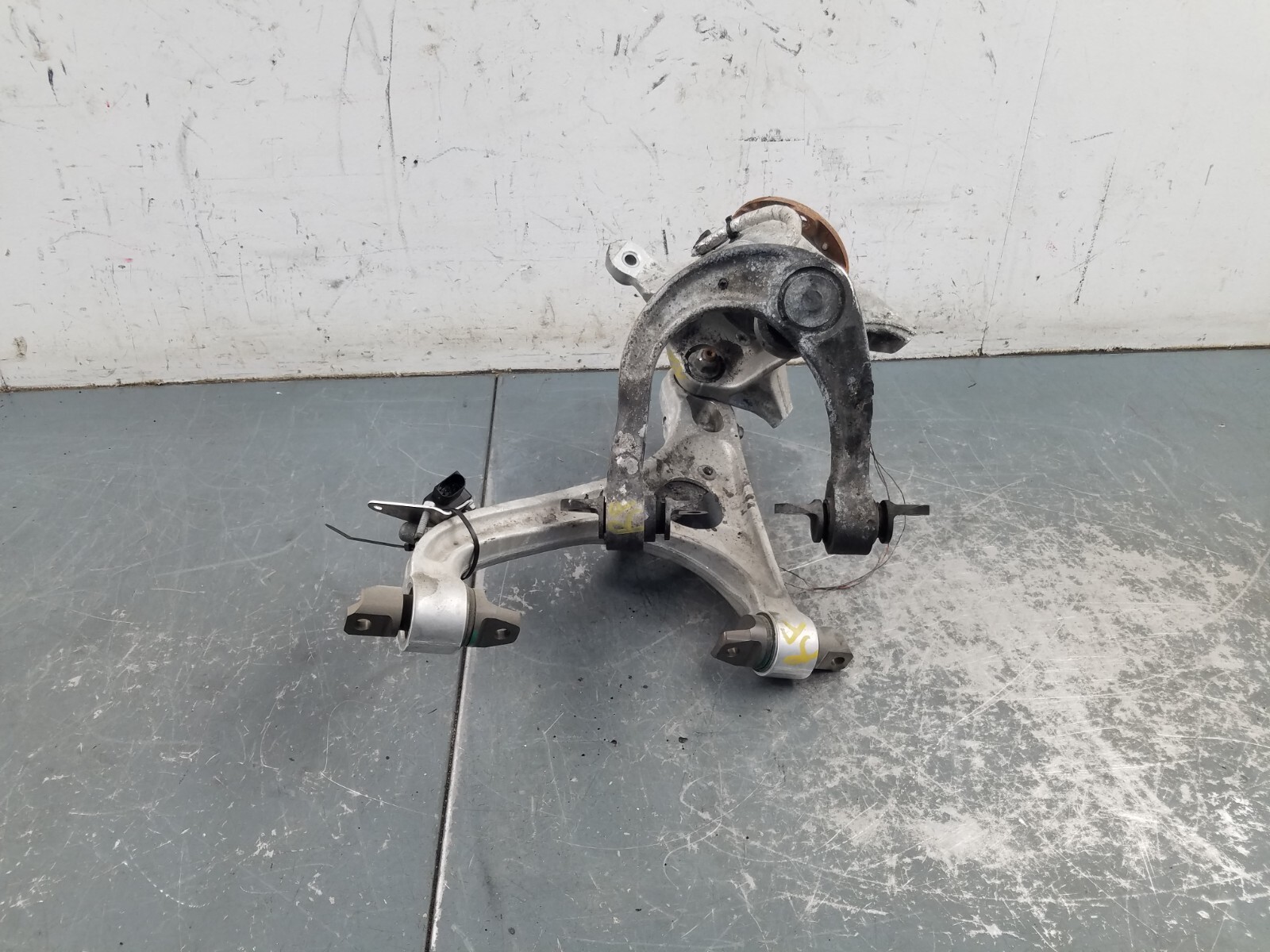 2021 McLaren 765LT Right Front Hub Knuckle Control Arm - Damage #5597 F7