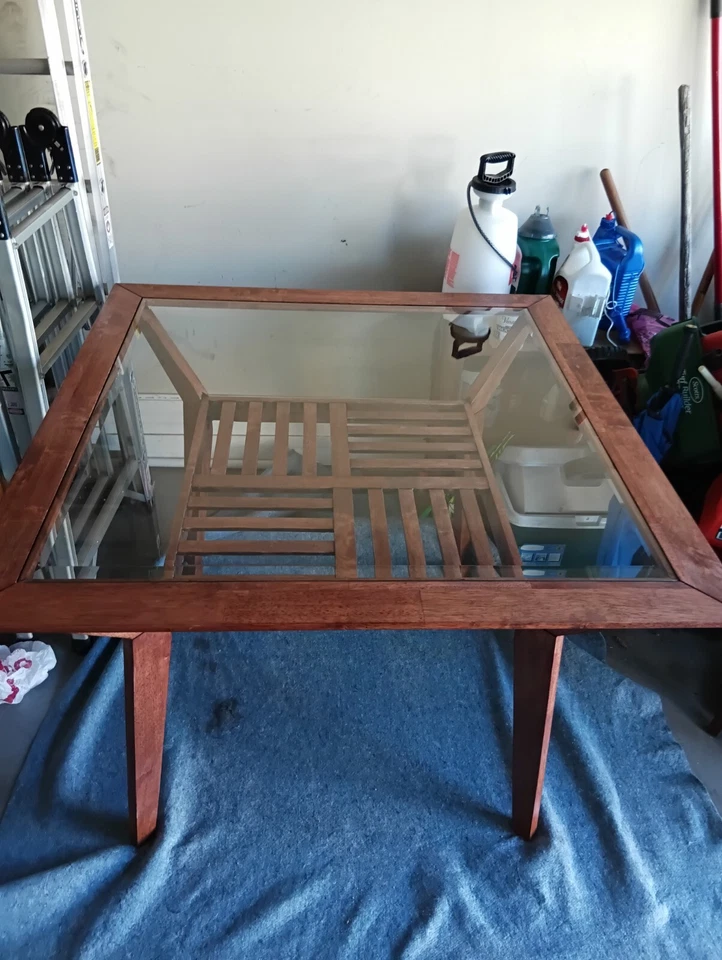 Mesa de comedor CASTAÑO ROJO  Foto 3 de 3