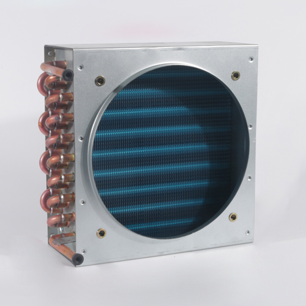 Radiateur/condenseur Refroidi à Eau - Tubes Cuivre, Ailettes Aluminium - Neuf Argenté