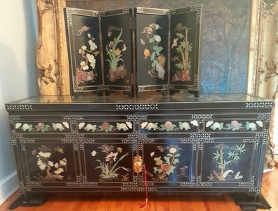 Classic Korean / Asian Cabinet: black lacquer, inlaid stones, glass top, 4-fold