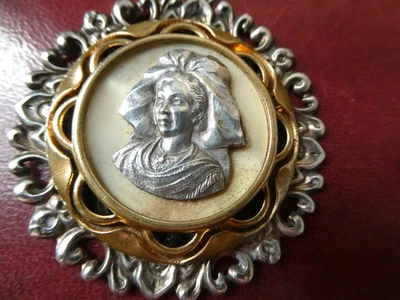 Tres beau grd pendentif ancien ALSACE Alsacienne métal argenté 5 cm EXCEL ETAT - Photo 1/4