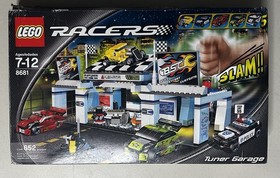LEGO Racers: Tuner Garage (8681), Complete w/ Manual, Minifigs, & Box