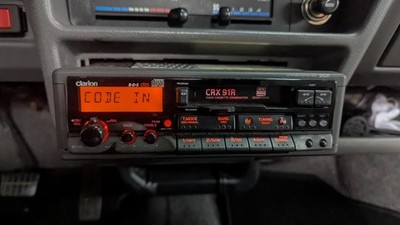Clarion CRX91R Autoradio   orange beleuchtet   ohne Code BMW
