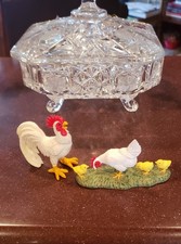 2003 Safari Ltd Hen and 3 Chicks PLUS a Very Rare White Rooster MINT