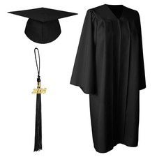 Unisex Matte Graduation Cap Gown Set With 2026 Tassel Charm High School Robe