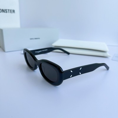 Gentle Monster Maison Margiela MM206 01 Sunglasses Comes with a box