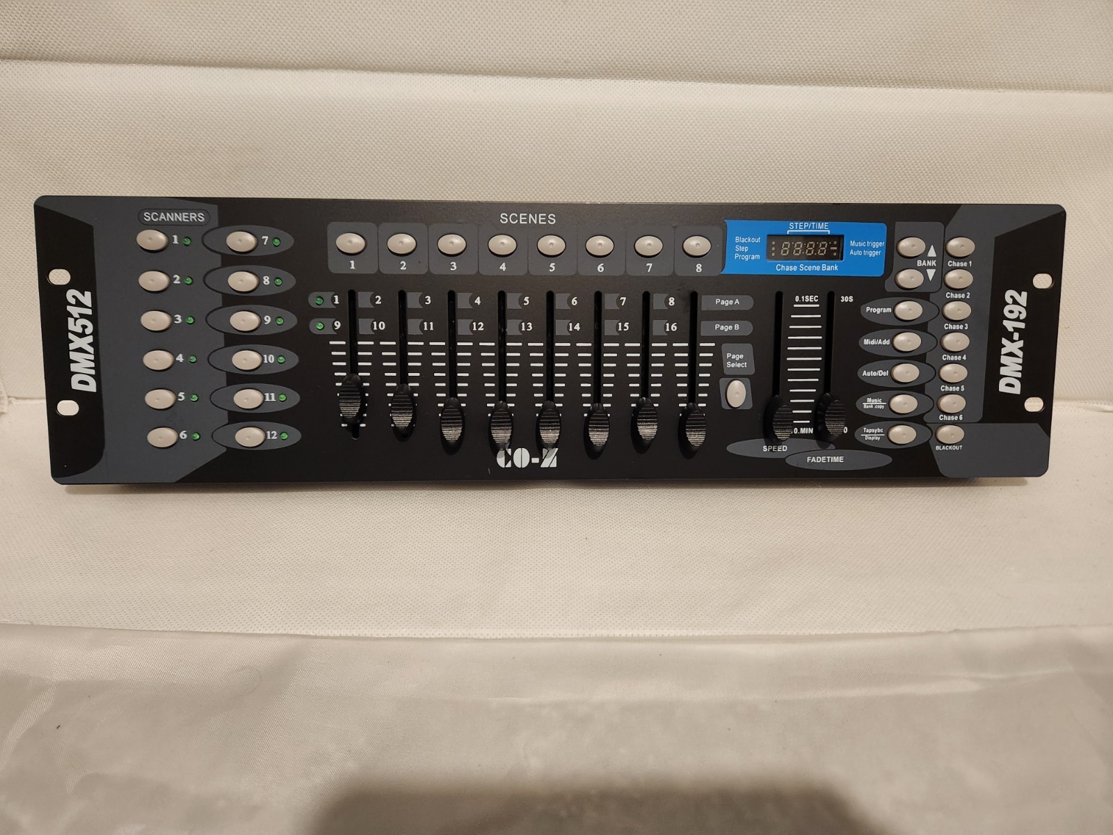 DMX-512 DMX-192 Channels Operator Console Controller For Stage Lighting DJ Club