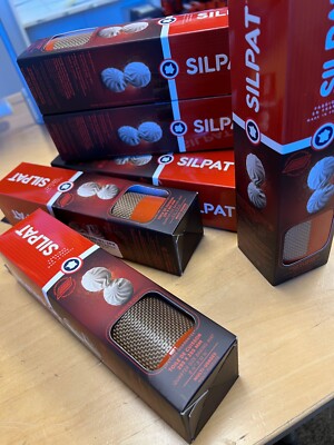 Silpat Quarter size (Jelly Roll) Baking Mat 1/4