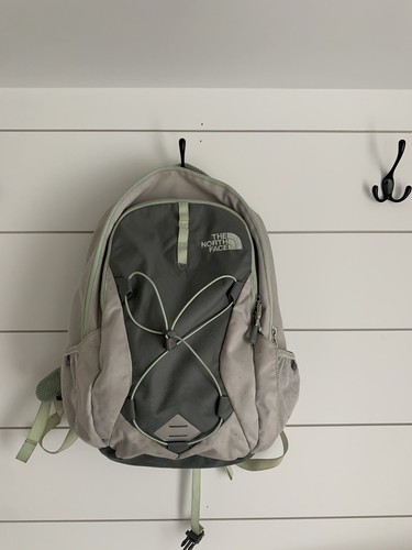THE NORTH FACE WOMEN'S BACKPACK GRAY 