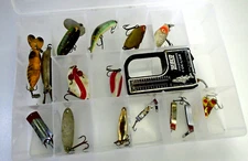 Vtg Fishing Lures Lot Collection 17pc w/ Scale Metal & Wood mixed lures FreshH2O