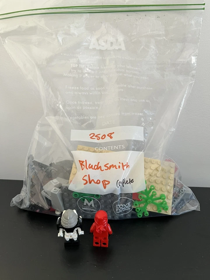 LEGO Ninjago 2508 Blacksmith Shop, photo 4 of 5