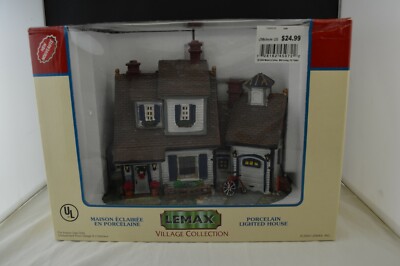 Lemax ~ Village Collection Lighted Building (2004) - Cape Estate