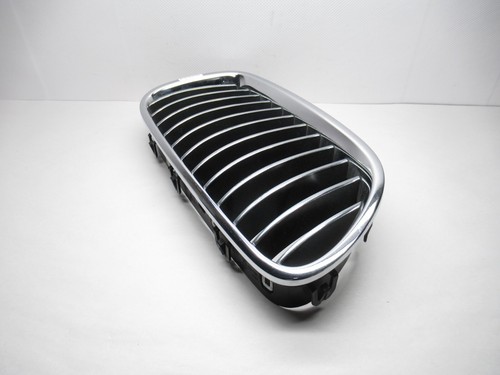 2010-2013 BMW 535i RIGHT PASSENGER SIDE GRILLE 51 13 7 200 728 OEM - Picture 5 of 12