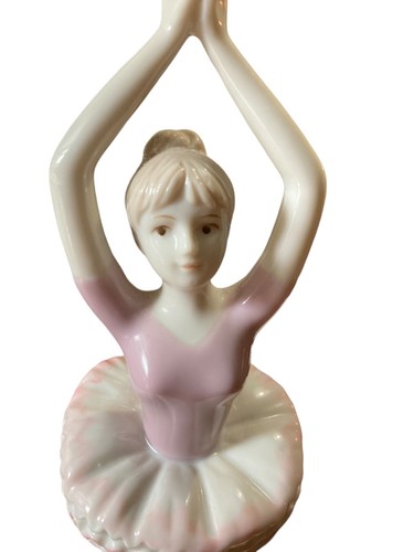 Excel Prestige Collectors Club Ballerina 9" Porcelain Figurine 1990 EUC No Box - Picture 8 of 10