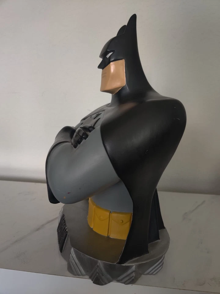 Estatua busto gigante de 20" de alto exclusiva de Batman Warner Bros 1997 DC Comics Foto 2 de 4