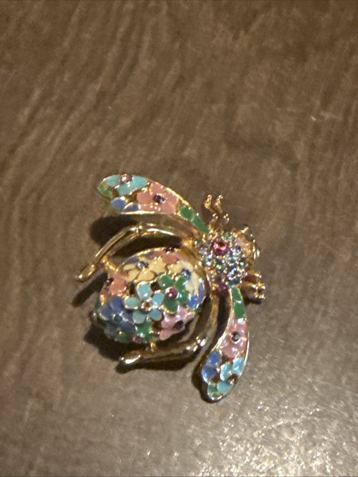 Vintage Joan Rivers Wildflower Bee Brooch Pin Gold Tone Classic ...