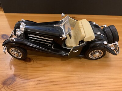 Burago  Mercedes Benz 500 K Roadster 1936 1/20 Metall