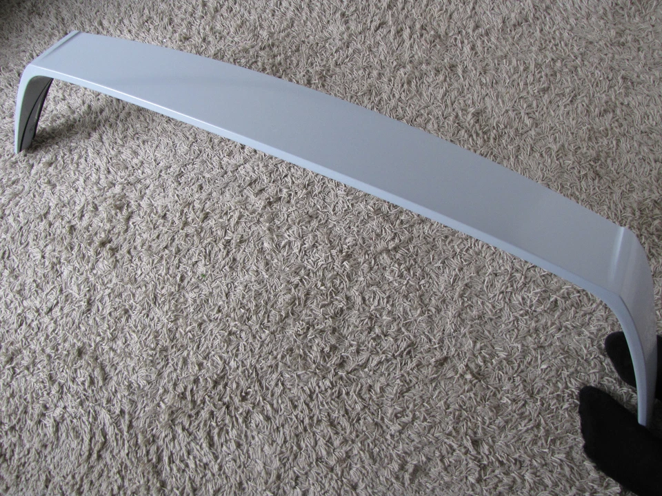 Chevrolet Aveo 2011- alerón trasero/Chevrolet Sonic alerón trasero. Nuevo.Genuino. Foto 3 de 4