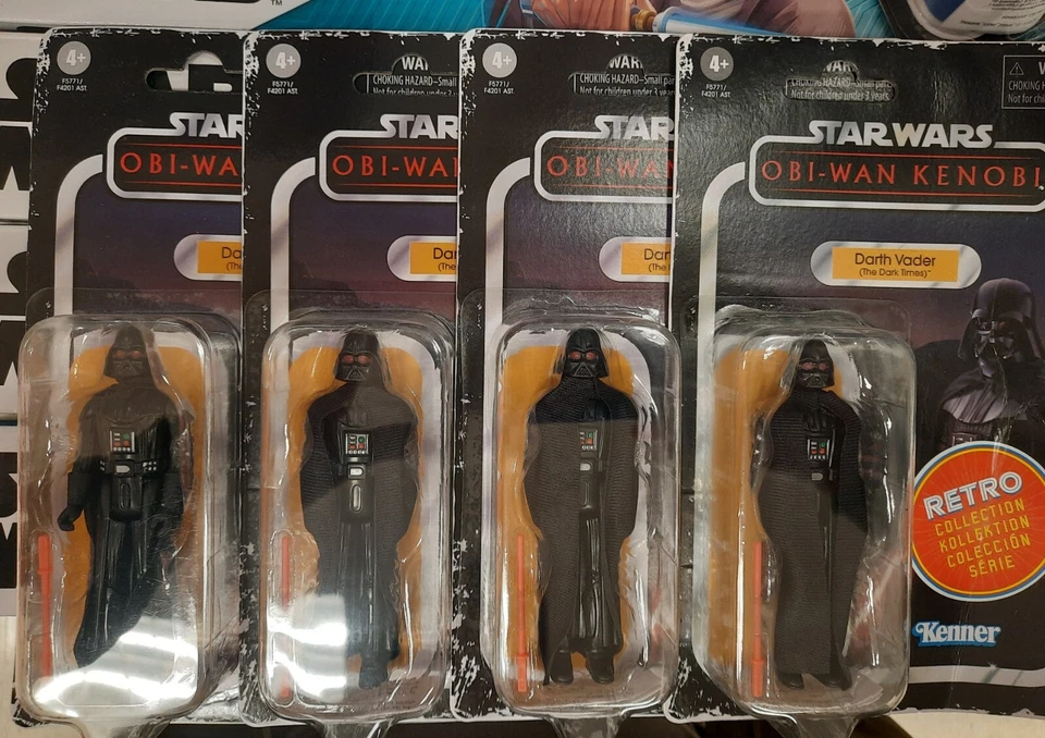 STAR WARS NUEVO 2022 RETRO DARTH VADER AL REVÉS SABLE DE LUZ ERROR VARIANTE RARA Foto 2 de 4