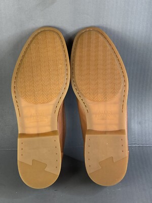 Allen Edmonds Men display picture 2
