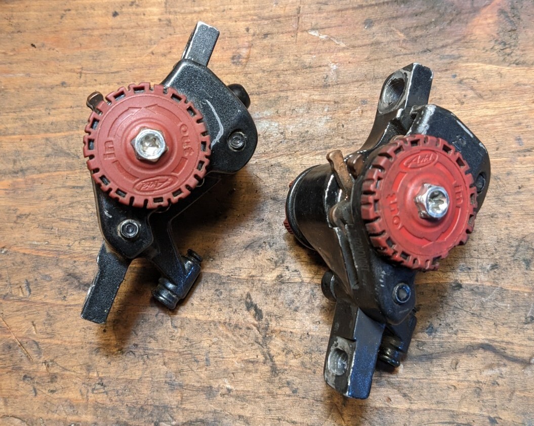 Set (2) of Avid BB7 MTN Mechanical Brake Calipers With Pads
