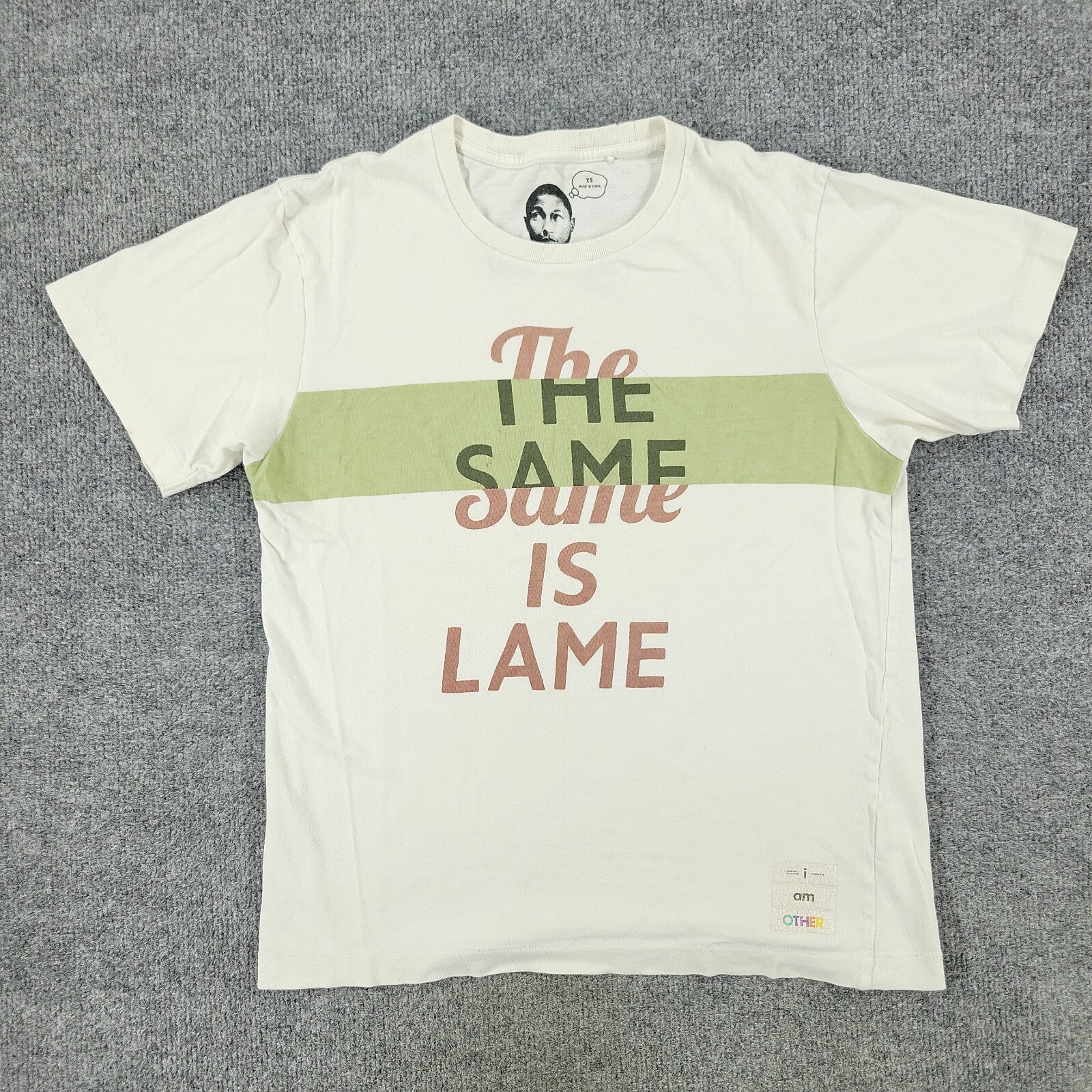 ALTRA Uniqlo X I Am Other Camicia Uomo XS Off White La stessa è zoppa grafica manica corta