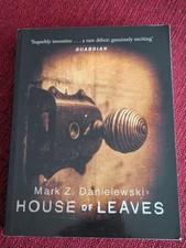 The house of leaves. Mark Danielewski. Used, in very good condition