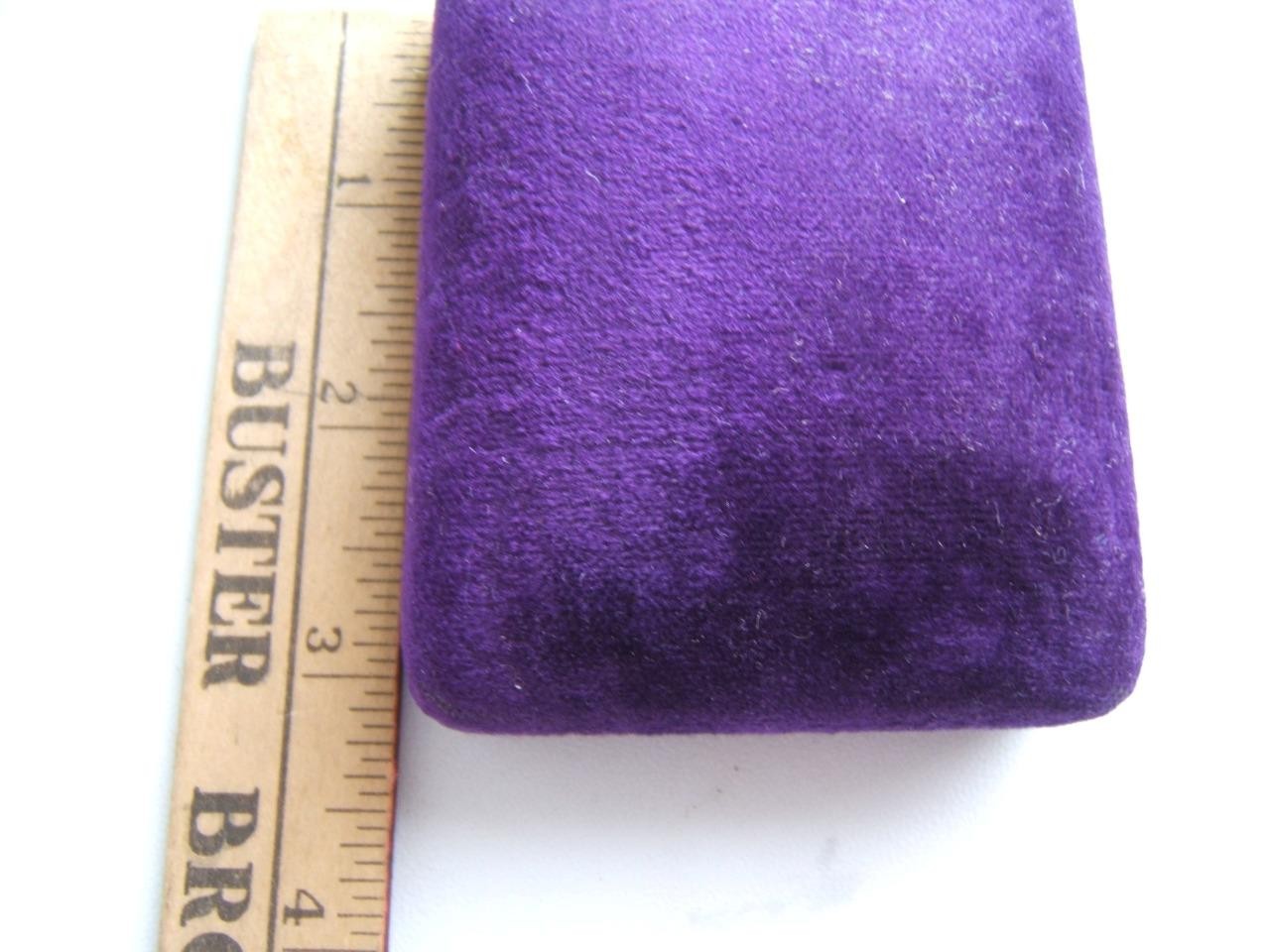 VINTAGE PURPLE VELVET MOP MOTHER OF PEARL BUTTON JEWELRY PRESENTATION CASE