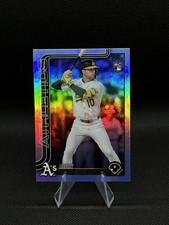 2025 Topps Update Series - Max Muncy #US250 Rainbow Foil (RC)
