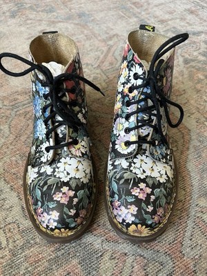 Vintage Sienna Miller Dr. Martens