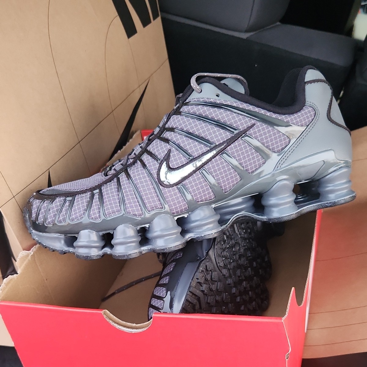 Nike Shox TL Gray Black Mesh Size 10 Sneakers Low Top  display picture 3