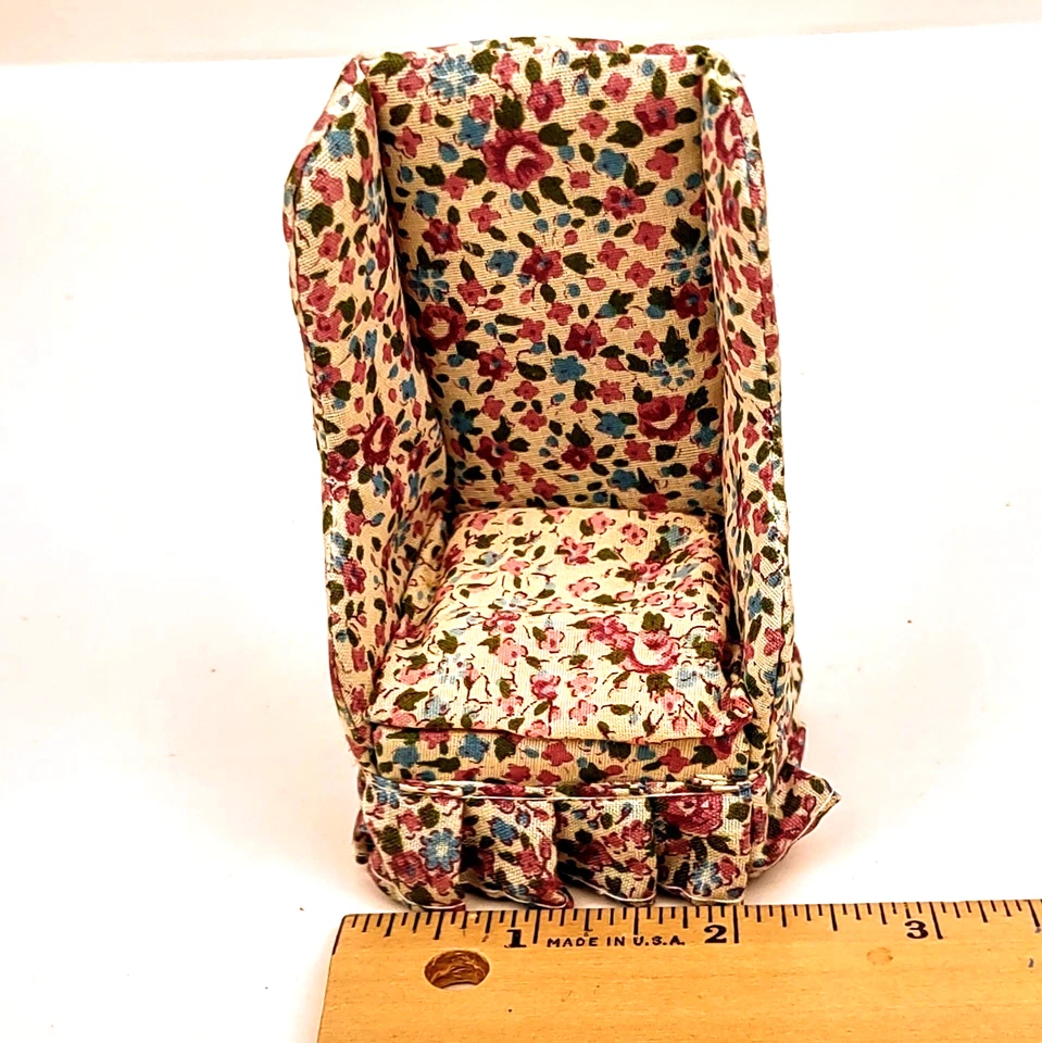 Sillas de respaldo alto muebles para casa de muñecas azul guinga y rosa floral decoración vintage Foto 2 de 4