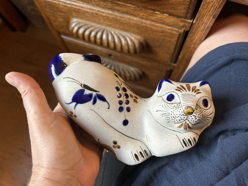 VINTAGE BEAUTIFUL MEXICAN POTTERY WHITE AND BLUE CAT STATUE WITH FREE SHIPPING - Picture 9 of 9