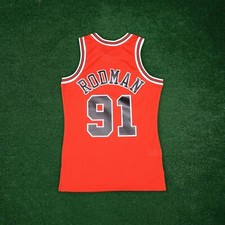 Dennis Rodman 1997-98 Chicago Bulls NBA M N Red HC Swingman Throwback Jersey