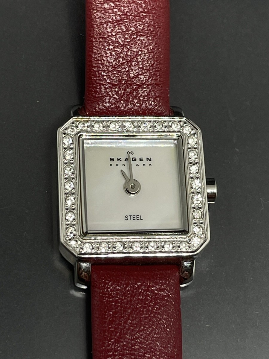 Sterling Silver ladies floral mother of pearl red leather watch NEW BATTERY The Vainui Mother-of-Pearl Ladies main image 4