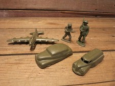 VINTAGE LOT ARMY MILITARY PLAY SET VEHICLES AIRPLANE SOLDIERS