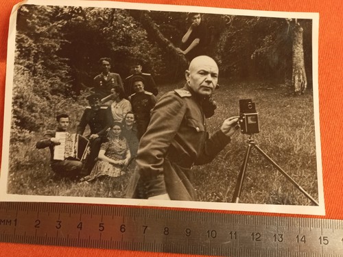 1945 PHOTO Red Army photographer at work(A26)