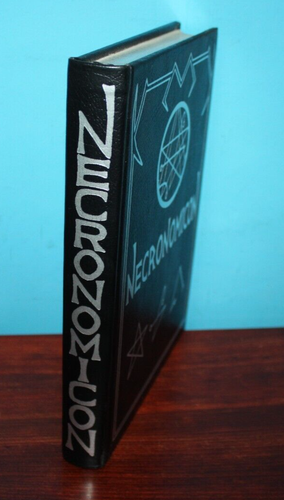 Necronomicon Leather Limited 140/666 Signed by Simon (1977) - Imagen 2 de 4