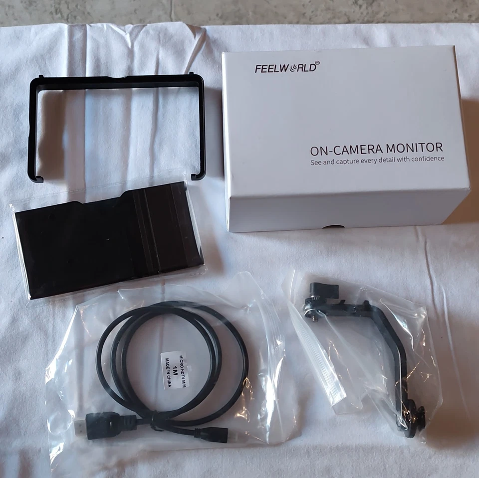 FEELWORLD F6 plus moniteur vidéo 5,5" tactile 4K HDMI HDR 3D LUT - Photo 1/3