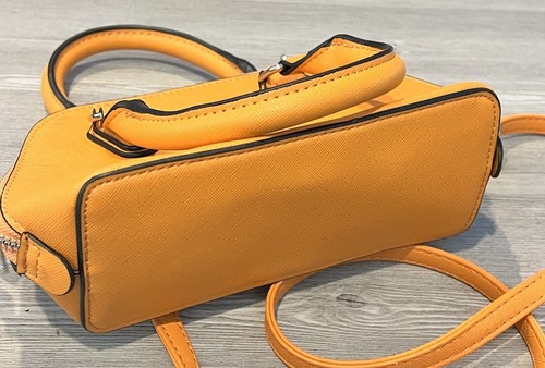 Steve Madden Women's B-FAITH Chain Crossbody/Shoulder Bag Purse - Sweet Mandarin - Picture 5 of 6