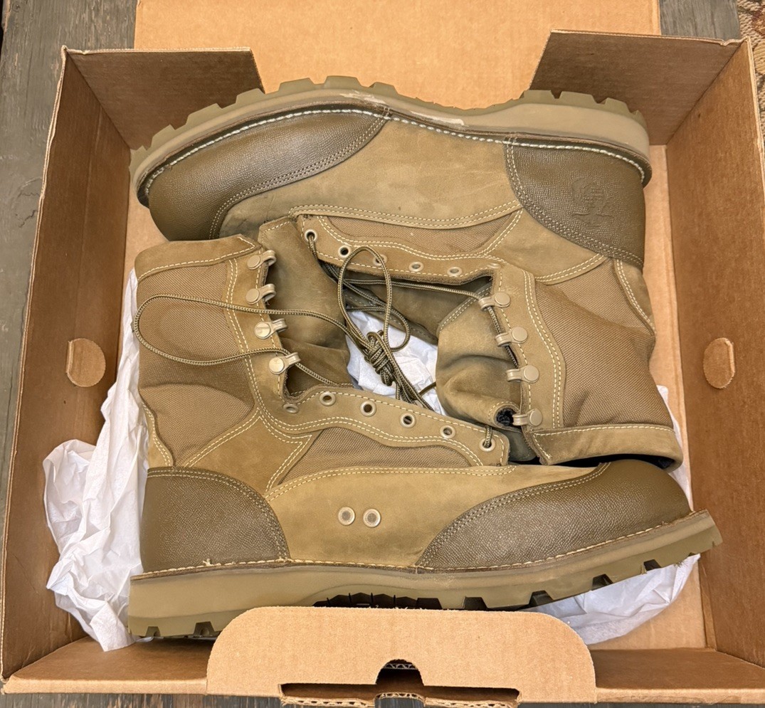 New with box Bates USMC Hot Weather RAT Combat Boot Brown/Ta