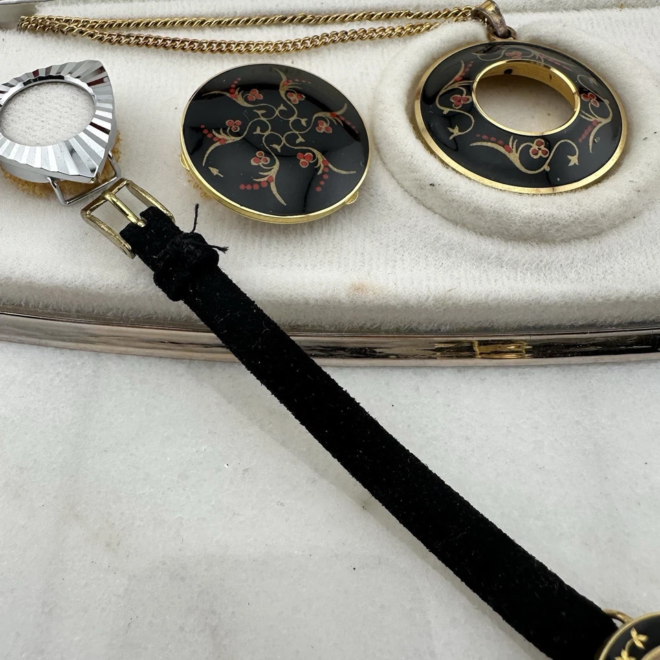 Relógio feminino Ardath conversível folheado a ouro Super Deluxe década de 1960 rostos intercambiáveis - Imagem 2 de 4