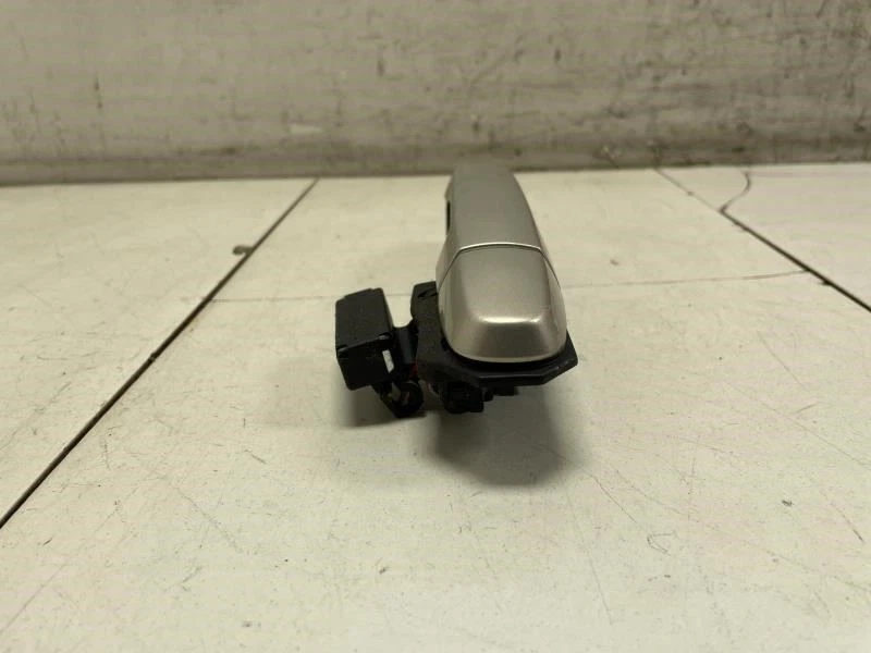 2006 TOYOTA HIGHLANDER HV MAÇANETA DA PORTA EXTERNA TRASEIRA DIREITA com SUPORTE FABRICANTE DE EQUIPAMENTO ORIGINAL+ - Imagem 3 de 4