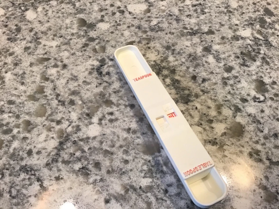 Vintage Rarely Seen USA Made Calaware Brand Sliding Adjustable Measuring Spoon - Image 2 of 4